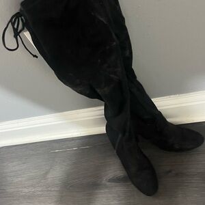 Elegant Black Over-the-Knee Boots